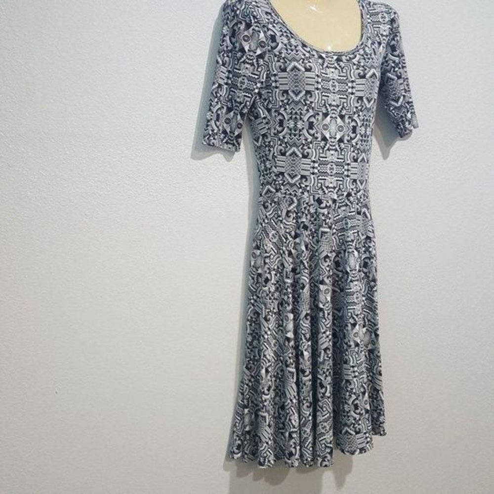 Lularoe Nicole Dress Gray Tones Geometric Size XS - Picture 4 of 8